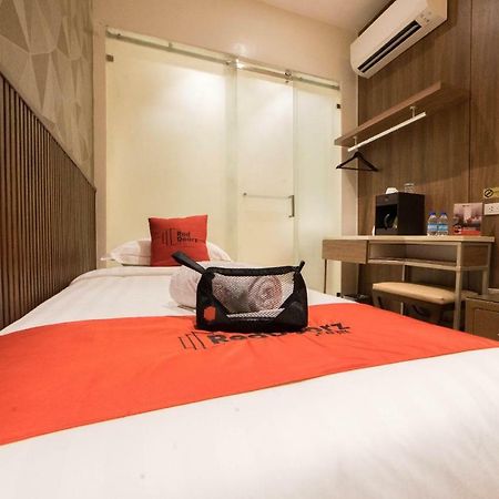 Reddoorz Premium @ South Triangle Quezon City Exterior foto