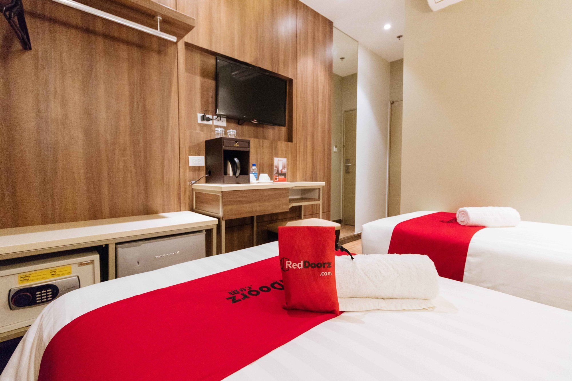 Reddoorz Premium @ South Triangle Quezon City Exterior foto